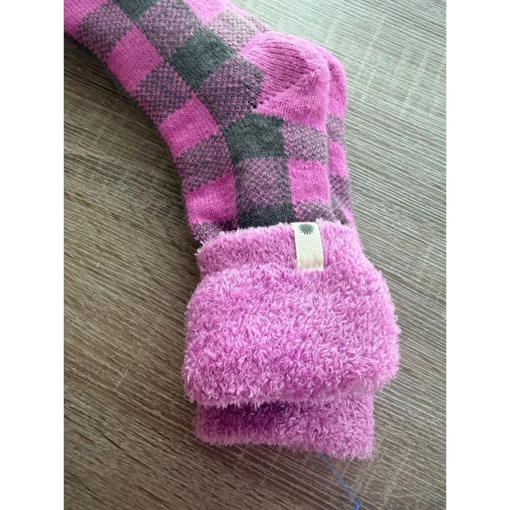 UGG Kids Youth Cozy Knit Socks Pink Plaid Checkered Size M/L - 8